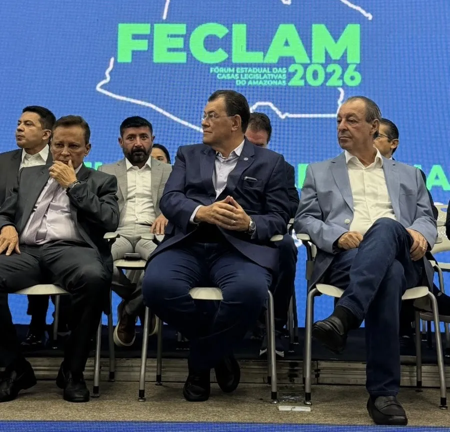 Senador Eduardo Braga participa do Fórum Estadual das Casas Legislativas e destaca papel dos vereadores no Amazonas
