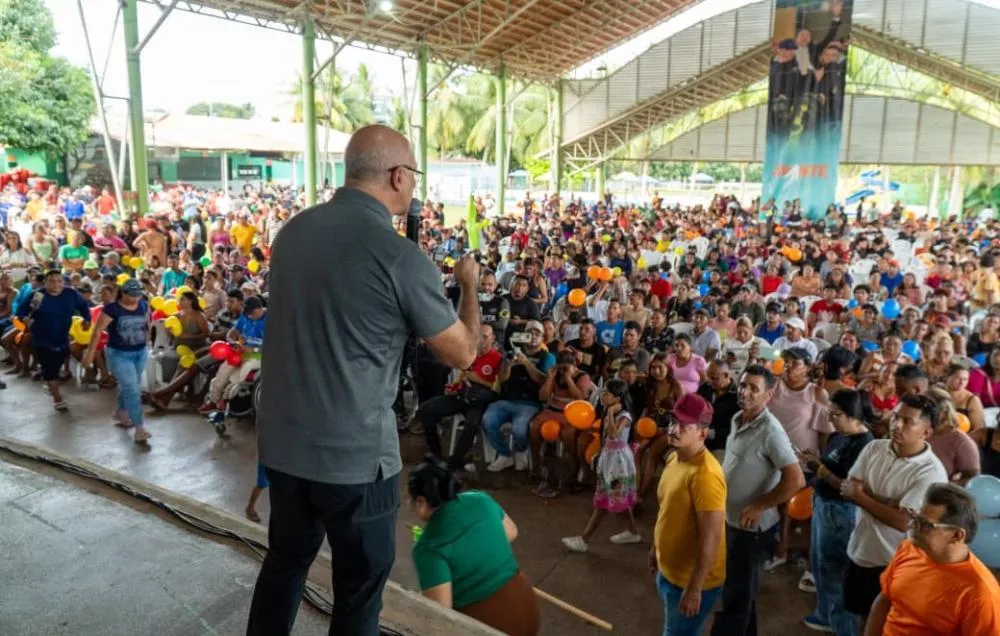 Coronel Menezes integra caravana do Avante que reuniu multidão em Itacoatiara neste feriado