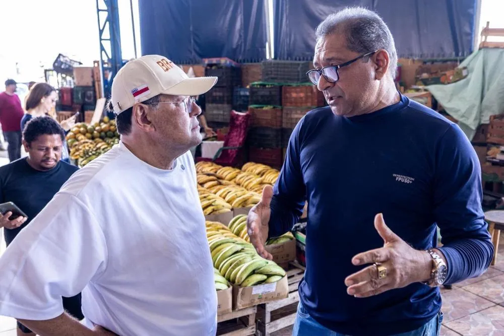 Eduardo Braga visita Manaus Moderna, conversa com trabalhadores e acompanha avanço do novo porto